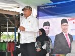 Asisten III Pemkot Bengkulu Asisten III Pemkot Bengkulu, Tony Alfian memberikan sambutan pada acara kampanye stunting yang digelar anggota Komisi IX DPR-RI, Elva Hartati bersama BKKBN Provinsi Bengkullu, di Kampung Keluarga, Kelurahan Rawa Makmur, Kota Bengkulu.(Foto HB/Idris)