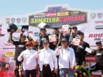 Gubernur Bengkulu, Rohidin Mersyah membuka gelaran motor cross Sumatera Cup Prix tahun 2022 di Sirkuit Padang Kempas, Manna, Bengkulu Selatan.(Foto/Ist)