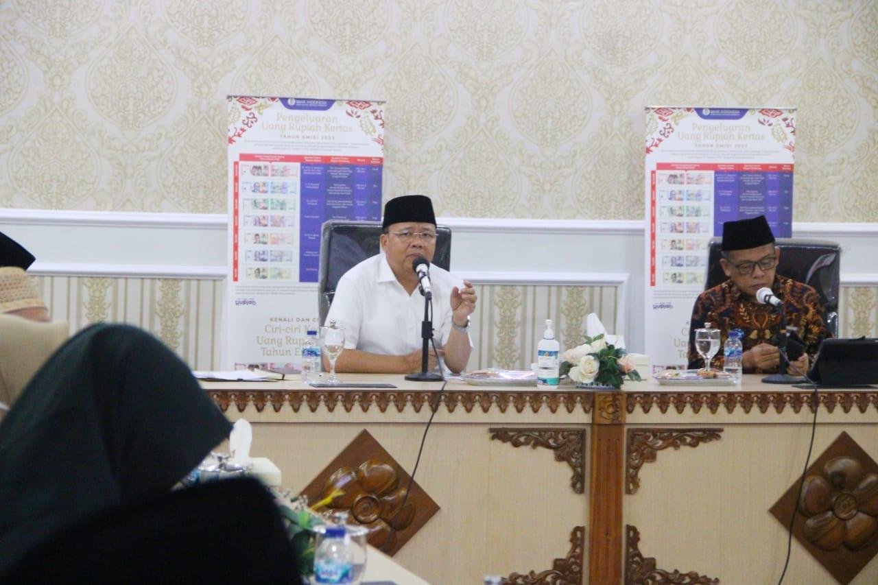 Kepala Kanwil DJPb Bengkulu, M Iirfan saat beraudendsi dengan Gubernur Bengkulu Rohidin M(Foto/Dok)