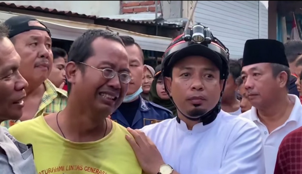 Wakil Wali Kota Bengkulu, Dedy Wahyudi mendatangi para korban kebakaran di Jalan Jeruk, Perumnas Lingkar Timur, Kota Bengkulu, untuk menyampaikan ucapan duka atas musibah kebakaran tersebut.(Foto/Ist)