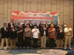 Gubernur Bengkulu, Rohidin Mersyah foto bersama Pengurus Asosiasi Profesi Satpam Indonesia (APSI) Bengkulu, usai menghadiri pelantikan DPD APSI daerah ini masa bakti 2022-2027.(Foto/Ist)