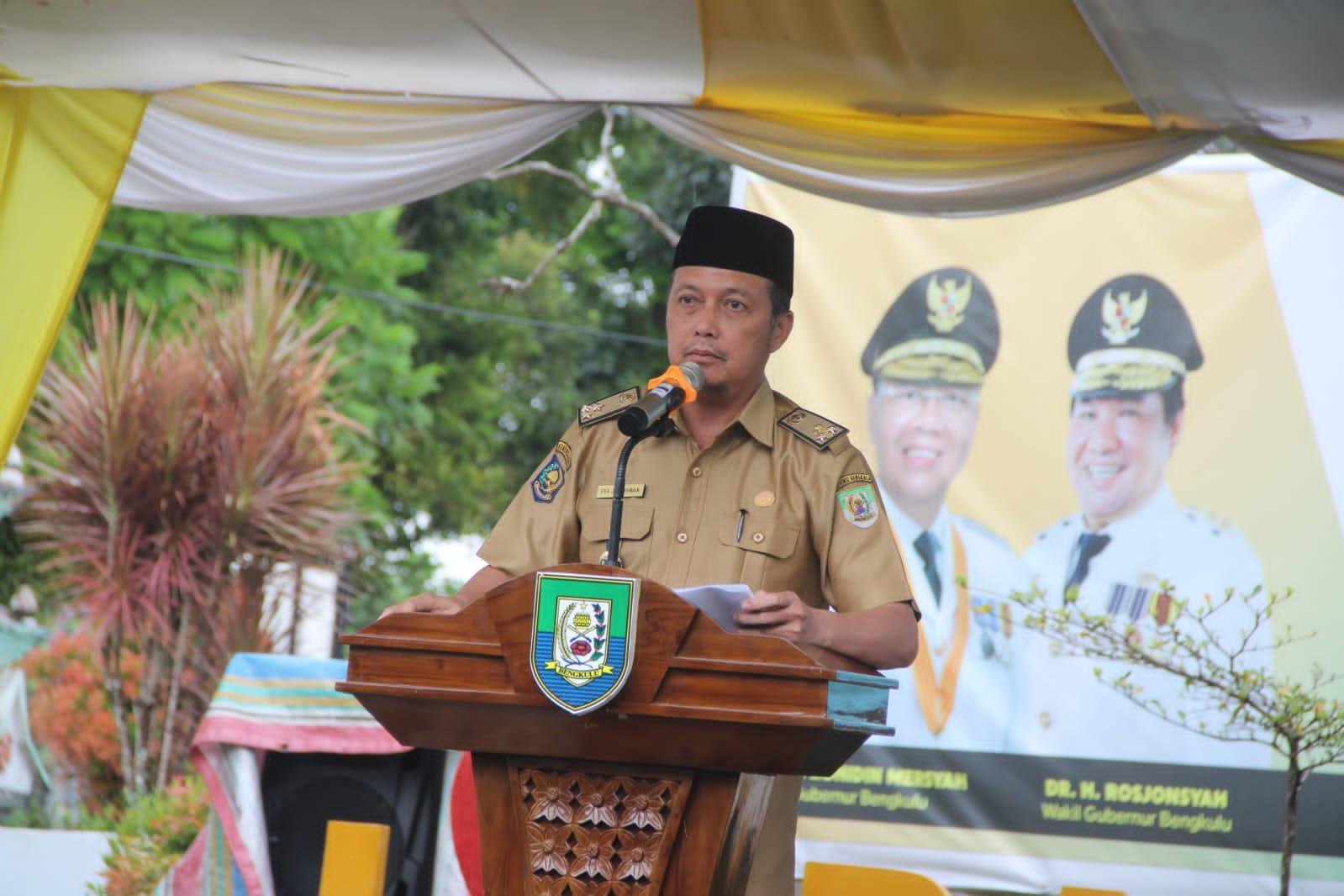 Asisten III Pemprov Bengkulu, Ika Joni Ikhwan membuka lomba karya Inovasi Ketupek 2022 di kantor Bappeda setempat.(Foto/Ist)