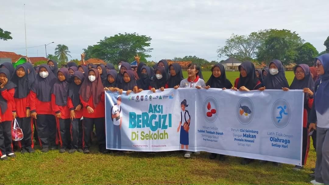 Hari Gizi Nasional Siswa SMPN I Banyasin I, Kabupaten Banyuasin, Sumsel menggelar aksi dalam rangka memperingati Hari Gizi Nasional tahun 2022.(Foto/Ist)