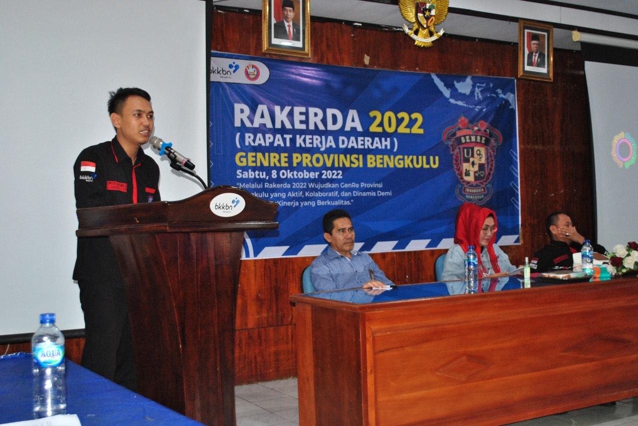 Ketua GenRe Bengkulu,Alzaidane Widad Taufik memberikan sambutan pada acara Rakerda Genre Tahun 2022 di Kantor BKKBN Provinsi Bengkulu. Rakerda ini dihadiri anggota Komisi IX DPR-RI, Elva Hartati dan Kepala BKKBN setempat, Rusman Effenfi.(Foto HB/Idris)