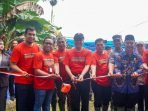 Gubernur Loching BTS di Enggano Gubernur Bengkulu, Rohidin Mersyah melauching Base Transceiver Station (BTS) 4G milik Telkomsel di Pulau Enggano, Kabupaten Bengkulu Utara. Dengan diresmikan BTS ini maka jaringan internet 4G telah menjangkau seluruh desa yang ada di kecamatan ini.(Foto/Ist)