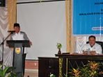 Jon Stunting Ketua TPPS Provinsi Bengkulu, Rosjonsyah memberikan sambutan pada acara monitoring dan evaluasi program penurunan stunting di Kabupaten Bengkulu Selatan. Acara ini dihadiri Wabup Bengkulu Selatan, Rivai Tajudin dan instansi terkait di daerah ini.(Foto HB/Idris)