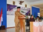 Monev Stunting di Lebong Ketua Tim TPPK Provinsi Bengkulu, Rosjosnyah tengah memberikan sambutan pada acara monitoring dan evaluasi (Monev) penenurunan srunting di Kabupaten Lebong.(Foto HB/Idris)