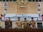 Aplikasi TTE dan Srikandi Kepala Dinas Komimfotik Bengkulu, Redhawan Arif pada acara lauching aplikasi TTE dan Srikadi untuk mempermudah pengajuan dokumen di lingkup pemda provinsi,kabupaten dan kota di Provinsi Bengkulu.(Foto/Ist)
