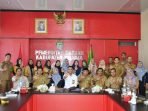 Desa Bebas Stunting Plt Kaper BKKBN Bengkulu, M Iqbal Apriansyah dan Wagub Seluma, Gustianto foto bersama usai menggelar Wibinar desa bebas stunting secara nasional.(Foto HB/Idris)