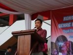 GenRe Bengkulu Plt Kepala BKKBN Bengkulu, Iqbal Apriansyah memberikan sambutan pada acara konsel aman yang digelar GenRe Bengkulu di Kota Arga Makmur, Bengkulu Utara. Dana yang terkumpul dari kegiatan ini akan disumbangkan kepada keluarga yang berpotensi terpapar stunting.(Foto HB/RDA)