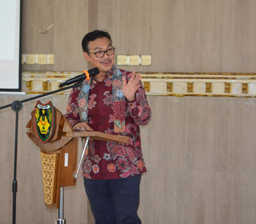 Kepala BKKBN RI, Hasto Wardoyo Kepala BKKBN Pusat, Hasto Wardoyo memberikan sambutan pada acara rakor percepatan penurunan stanting di Provinsi Bengkulu, yang digelar BKKBN RI bersama Pemkab Bengkulu, di rumah dinas bupati setempat, Senin 19 Juni 2023.(Foto HB/Idris)