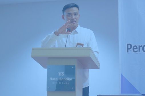 Plt Kepala Perwakilan BBKBN Provinsi Bengkulu, Iqbal Apriansyah memberikan sambutan pada acara orientasi Dapur Sehat di Kampung KB dalam upaya mempercepat penurunan kasus stunting di Provinsi Bengkulu pada 2023.(Foto HB/Idris)