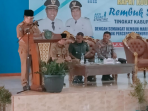 stunting rembuk Wakil Bupati Lebong,Fachrurrozi memberikan sambutan pada acara pembukaan rembuk Stunting dalam upaya mencegah munculnya kasus balita gizi buruk di kabupaten pemekaran dari Kabupaten Rejang Lebong ini.(Foto HB/Idris)