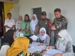 Pekayanan KB TNI Seluma Kantor Perwakilan BKKBN Bengkulu bekerja sama dengan TNI menggelar pelayanan KB di Kabupaten Seluma dalam rangka memperingati Hari Kontrasepsi Sedunia tahun 2023.(Foto/Ist)