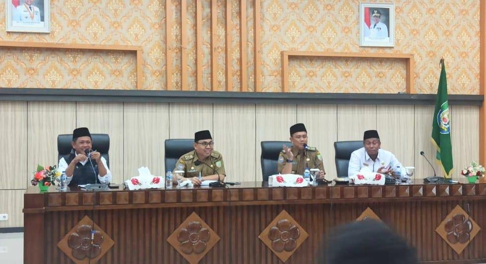 Rapat Rute Arab -Bengkulu Asisten I Pemprov Bengkulu, Khairil Anwar pimpin rapat koordinasi persiapan membuka rute penerbangan Bengkulu-Arab Saudi dan sebaliknya dalam waktu dekat.(Foto/Ist)