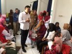 pelatihan kontrasepsi KB Plt Kepala Perwakilan BKKBN Bengkulu, Iqbal Apriansyah menyambangi peserta pelatihan pelayanan kontrasepsi guna meningkatkan kualitas pelayanan program KB di daerah ini.(Foto HB/Idris)
