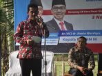 Edy Sofyan stunting Plt Kepala BKKBN Bengkulu, Edy Sofyan memberikan sambutan pada acara sosialisasi pencegahan stunting di Kecamatan Kerkab, Bengkulu Utara. (Foto HB/Idris)