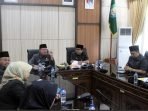 Rapat Puncak HUT Bengkulu Gubernur Bengkulu Rohidin Mersyah memimpin rapat pembahasan persiapan akhir acara malam syukuran HUT Provinsi Bengkulu ke-55 tahun 2023, dan Harvesting Gernas BBI dan BBWI.(Foto/Ist)
