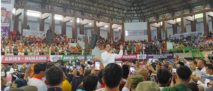 Capres Nomor Urut 1, Anies Baswedan berorasi dihadapan ribuan simpatisan dan pendukung saat menggelar kampanye tertutup di Gedung Olahraga (GOR) Sawah Lebar, Kota Bengkulu.(Foto/TP)
