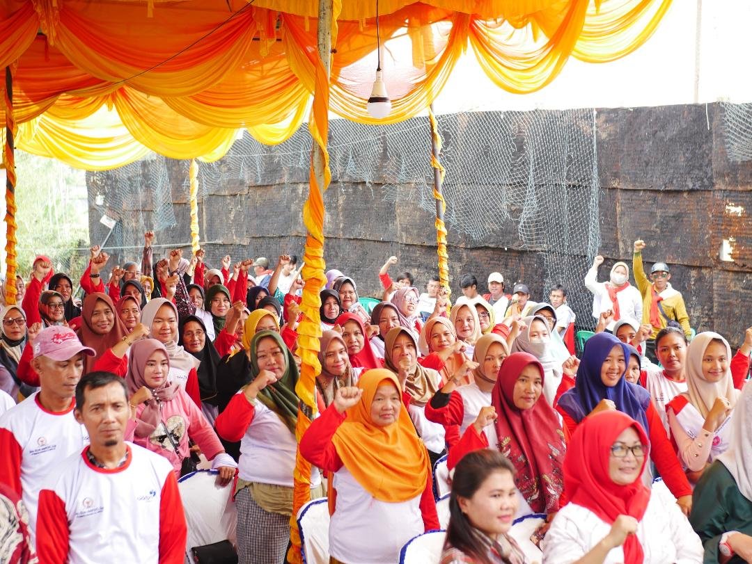 PUS Muda BKKBN Bengkulu Ratusan pasangan usia subur (PUS) dan Remaja di Kabupaten Kaur menghadiri acara sosialisasi pencegahan stunting dalam rangka mempersipkan SDM menuju Indonesia Emas 2024 mendatang.(Foto HB/Idris)