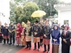 Wakil Gubernur Bengkulu, Rosjonsyah diapit Bupati Kepahiang, Hidayatullah Sjahid dan Wakil Bupati, Zurdi Nata foto bersama pada acara Rapat Paripurna DPRD setempat dalam rangka memperingati HUT ke-20 Kabupaten Kepahiang.(Foto/Ist)