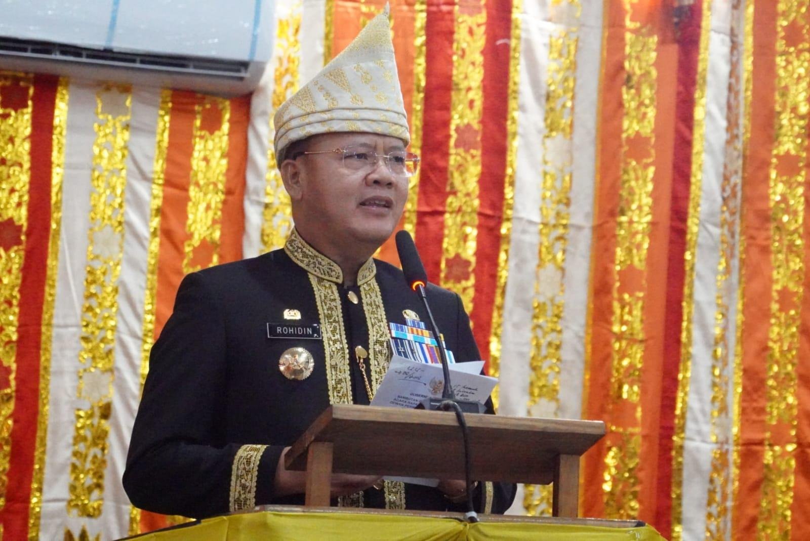 HUT Mukomuko Gubernur Rohidin Gubernur Bengkulu, Rohidin Mersyah saat menyampaikan sambutan pada acara Rapat Paripurna Istimewa DPRD Mukomuko dalam rangka memperingati HUT Mukomuko ke-21 tahun 2024.(Foto/Ist)