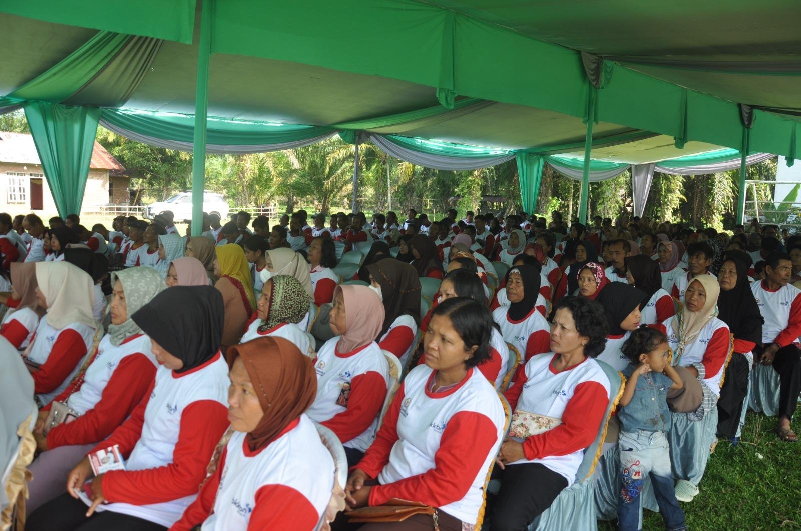 Desa Sidodadi sosialiasi stunting BKKBN Bengkulu bersama mitra kerja melakukan sosialisasi stuntung (Foto HB/Idris)
