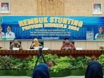 Stunting Bengkulu Ketua Bappeda Provinsi Bengkulu memimpin rapat rembuk stunting tingkat provinsi dalam upaya menuntaskan kasus stunting di daerah ini.(Foto/Ist)