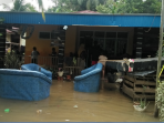 Rumah warga di Kota Bengkulu tergenang banjir akibat hujan deras melanda daerah ini beberapa waktu lalu.(Foto HB/Usmin)