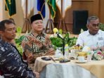 Gubernur Rohidin Dialog Hari Buruhi Gubernur Bengkulu Rohidin Mersyah saat menghadiri acara dialog dalam rangka memperingati Hari Buruh Internasional 1 Mei, bertempat di Balai Raya Semarak Bengkulu.(Foto/Pemprov Bengkulu)