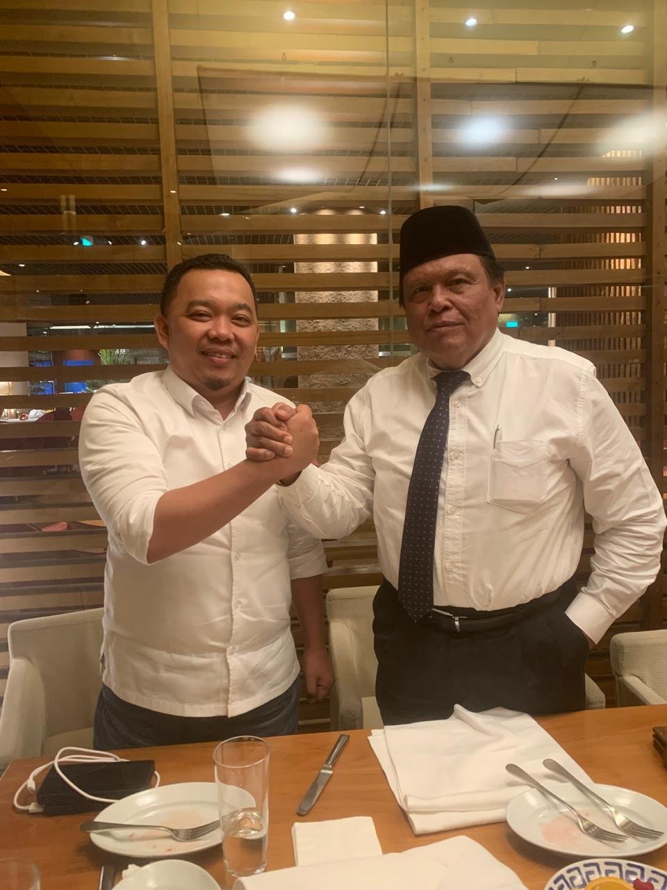 Paslon Gubernur dan Wakil Gubernur Bengkulu, Dempo Exler dan Ahmad Kanedi maju di Pilgub Bengkulu pada pilkada serentak 2024 melalui jalkur independen.(Foto/Ist)