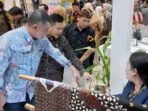 Bupati Benteng Haryadi Roni Penjabat Bupati Bengkulu Tengah, Haryadi Roni meninjau stand bazar GTTN tahun 2024 di Islamic Center Mataram, Provinsi NTB usai pembukaan acara GTTGN pada tanggal 15 Juli lalu.(Foto : MC Pemkab Benteng)