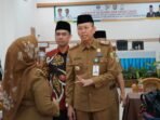 Sekda Rapat Inflasi Sekda Provinsi Bengkulu, Isan Fajri usai menghadiri rapat inflasi daerah di salah satu hotel di Pantai Panjang, Bengkulu, Selasa 30 Juni 2024.(Foto : Humas Pemprov Bengkulu)