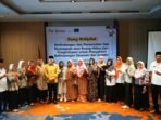 Dialog Multi Pihak Gubernur Bengkulu, Rohidin Mersyah usai menjadi pembicara pada dialog multi pihak tentang gender dan ekonomi foto bersama peserta, Rabu 28 Agustus 2024.(Foto-Humas Pemprov Bengkulu)