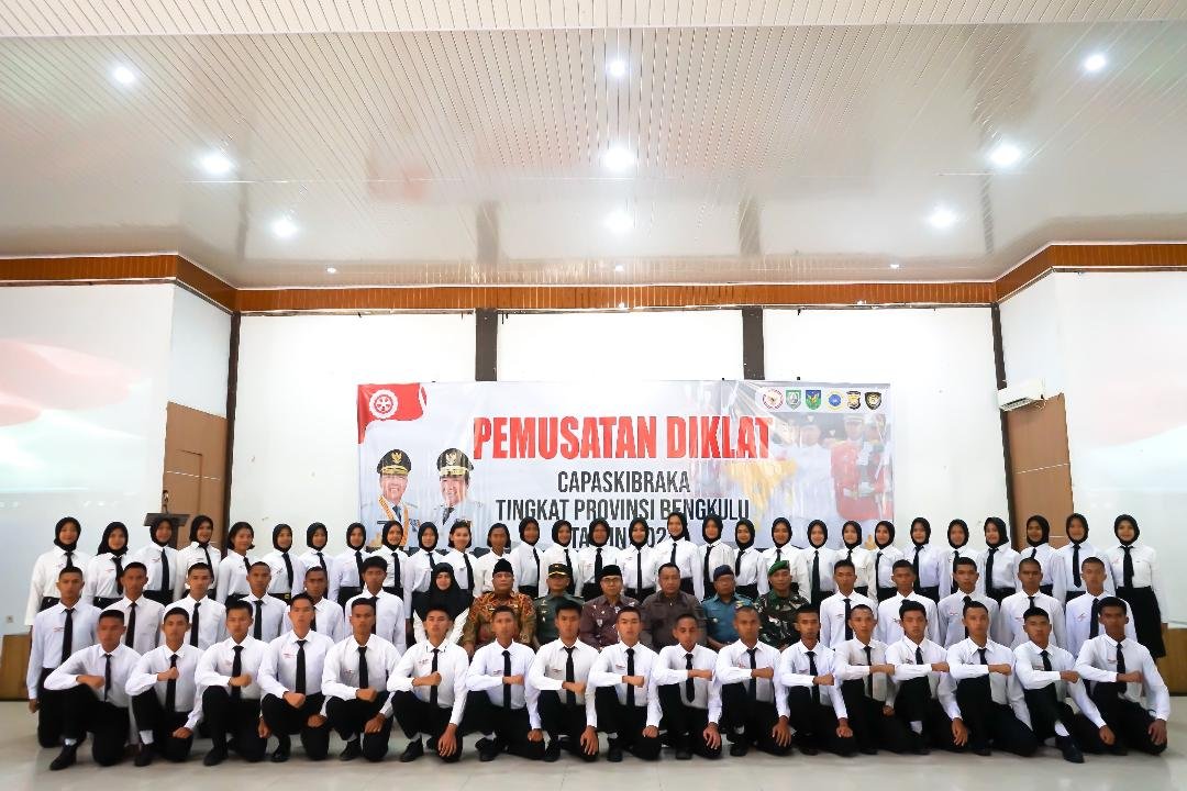 Diklat Paskibraka 2024 Puluhan peserta calon Paskibraka tingkat Provinsi Bengkulu sejak 1 Agustus 2924, menjalani pendidikan dan latihan.(Foto : Humas Pemprov Bengkulu)