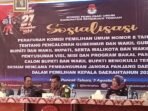 KPU Benteng Sosilisasi PKPU No 8 Tahun 2024 Ketua KPU Benteng, Mieky Herman (ketiga) didampingi anggota dan Sekretaris KPU membuka acara sosialisasi PKPU No 8 Tahun 2024, bertempat di hotal Puncak Tahura, Sabtu 3 Agustus 2024.(Foto : Harapan Baru.news.com/Usmin)