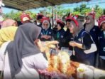 Mahasiswa KKN Tematik TBMK Unib Bengkullu menggelar pameren expo UKMK di Kecamatan Air Napal, Bengkulu Utara, awal Agustus lalu.(Foto-Humas Unib)