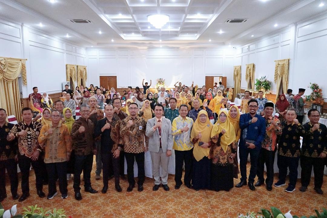 Simposium Pendidikan Para perserta Simposium Pendidikan yang diselenggaran ikatan Alumni Univeristas Negeri Padang, Sabtu 21 September 2024.(Foto-Humas Pemprov Bengkulu)