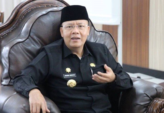 Gubernur Rohidin Mersyah.... Rohidin Mersyah Gubernur Bengkulu Nan Aktif mengundurkan diri sebagai Ketua DPD Partai Golkar Bengkulu.(Foto-Istimewa)