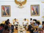 Gubernur Bengkulu Rohidin Mersyah menerima perwakilan masyarakat Pekal terkait dengan penyelesaian HGU PT Agricinal di Balai Raya Semarak Bengkulu, Sabtu 7 Agustus 2024.(Foto-Humas Pemprov Bengkulu)