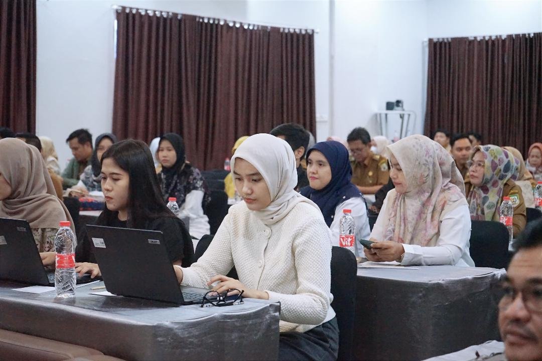 FGD Sttistik Masalah Laju Iflasi Bengkulu Kegiatan FGD Penyelarasan Perencanaan Kebijakan Pengendalian Inflasi Pusat dan Daerah Provinsi Bengkulu Tahun 2024 di Hotel Madelin, Kota Bengkulu, 10 September 2024.(Foto-Humas Pemprov Bengkulu)