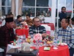 Polda Ngopi Bareng Plt Gubernur Bengkulu, Rosjonsyah, Kapolda Bengkulu, Irjen Pol Anwar dan anggota DPRD Provinsi Bengkulu, Sumardi hadir pada acara Ngopi Bareng diselenggarakan Polda Bengkulu dalam sukses Pilkada 2024 damai dan aman, Jumat 4 Oktober 2024.(Foto-Humas Pemprov Bengkulu)