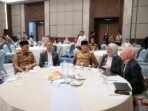 FGD Unib Bengkulu Plt Gubernur Bengkulu, Rosjonsyah dan Rektor Unib, Retno Eka Putri pada acara Focus Group Discussion (FGD) evaluasi Unib menjadi universitas berkelas dengan para pemangku kepentingan di Bengkulu, Selasa 22 Desember 2024.(Foto-Humas Pemprov Bengkulu)