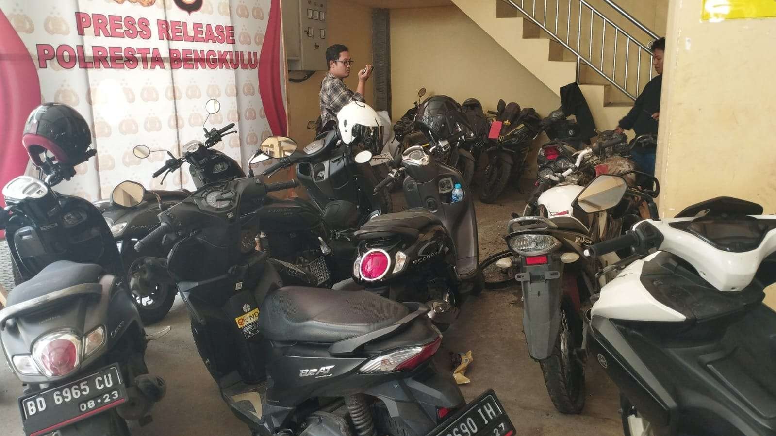 Sejumlah sepada motor barang bukti hasil curanmar di Kota Bengkulu diamankan di Mapolresta Bengkulu pada bulan Oktober 2024 lalu.(Foto-RRI Bengkulu)