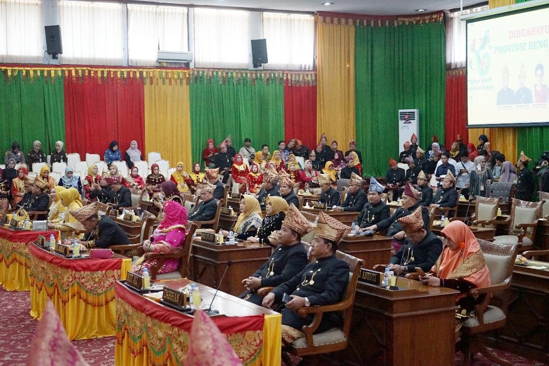 Rapat Pripurna HUT Bengkulu Rapat Paripurna DPRD Provinsi Bengkulu dalam rangka memperingati HUT ke-56 Provinsi Bengkulu tahun 2024, Senin 18 November 2024.(Foto-Humas Pemprov Bengkulu)