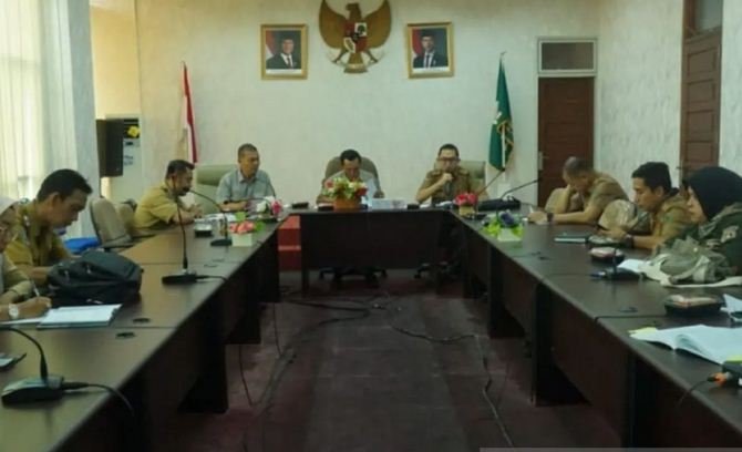BPBD Kabupaten Rejang Lebong, Bengkulu gelar rakor untuk antisipasi kendala dalam pelaksanaan kegiatan yang akan dihadapi tahun berjalan dan tahun 2025 mendatang, Selasa 3 November 2024.(Foto-Istimewa)