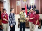Jajaran Kanwil Kemenkum Bengkulu bersilaturahmi dengan Plt Gubernur Bengkulu, Rosjonsyah untuk memperkuat sinergi dan kaloborasi dalam upaya mengoptimalkan pelayanan hukum kepada masyarakat. Kamis 12 Desember 2024.(Foto/Istimewa)