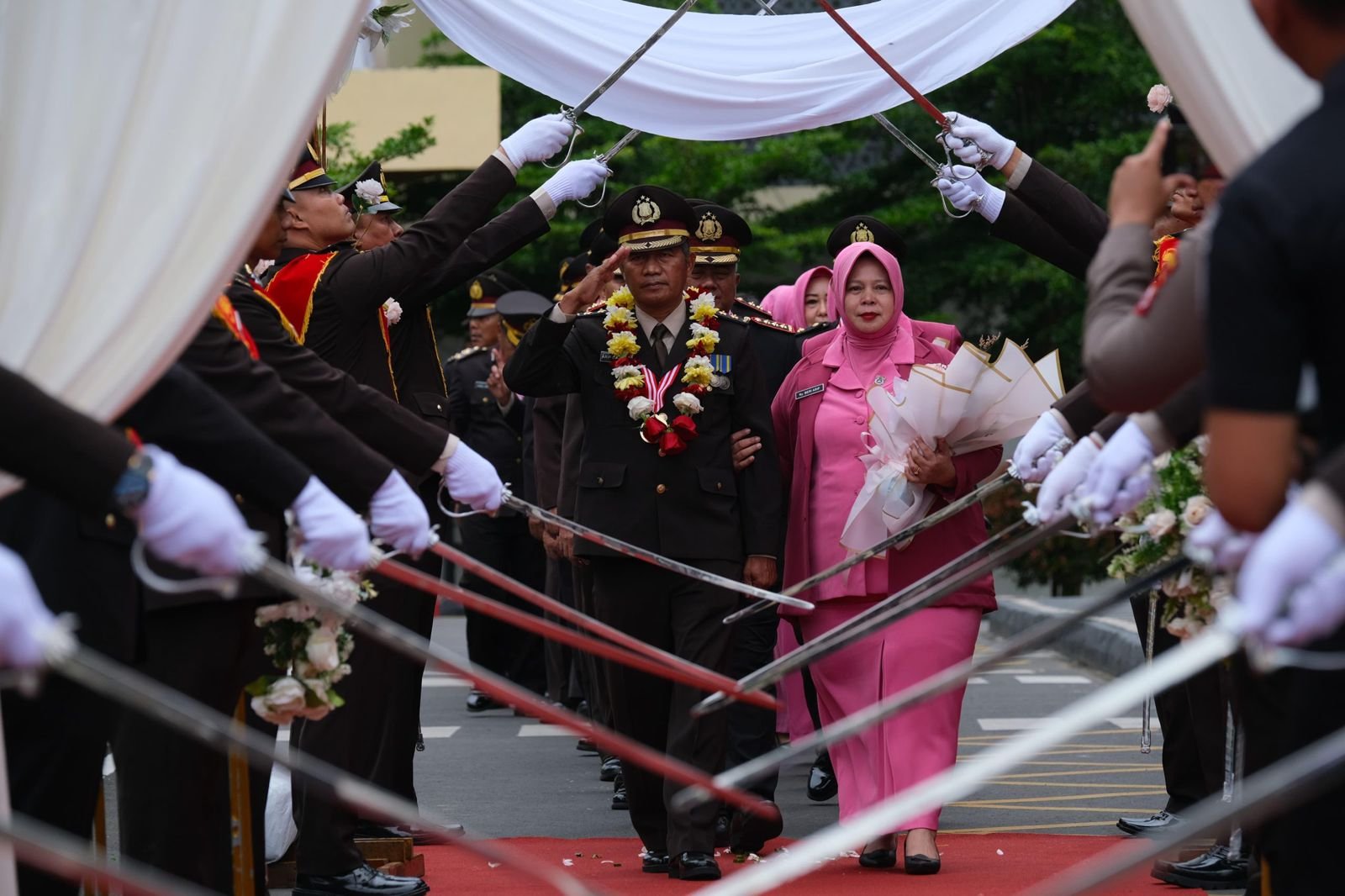 Pelepasan sebanyak 39 anggota Polda Bengkulu memasuki purna bakti tahun 2024, di Mapolda Bengkulu, Senin 23 Desember 2024.(Foto-Istimewa)