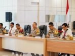 Kapalda Bengkulu Irjen Pol Anwar Kapolda Bengkulu, Irjen Pol Awar didampingi pejabat utama memberikan keterang pers akhir tahun di Mapolda Bengkulu, Senin 30 Desember 2024.(Foto HB/Usmin)