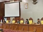 Rapat paripurna DPRD menetapkan pasangan Helmi Hasan-Mian sebagai gubernur dan wagub Bengkulu terpilih masa bakti 2025-2030, Selasa 14 Januari 2025.(Foto-Humas Pemprov Bengkulu)
